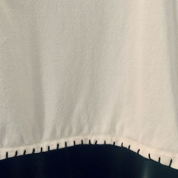 White Stag Boho Cream Floral Embroidered Knit Sweater Top. Size Large - Picture 9 of 11